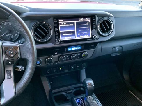 Used 2021 Toyota Tacoma TRD Off-Road image 6