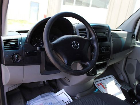 Used 2012 Mercedes-Benz Sprinter 2500 image 11