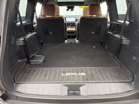 Used 2024 Lexus GX 550 w/ Accessory Package (2T) AWD/4WD image 40