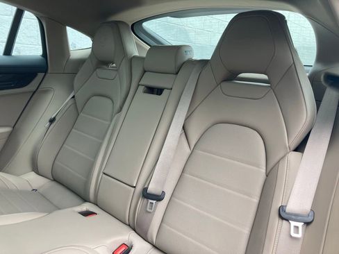 New 2025 Porsche Panamera image 7