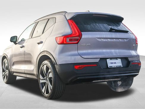 New 2026 Volvo XC40 B4 Plus w/ Climate Package FWD image 6
