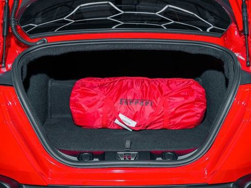 Used 2021 Ferrari Roma image 31