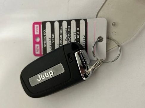 Used 2023 Jeep Compass High Altitude AWD/4WD image 34