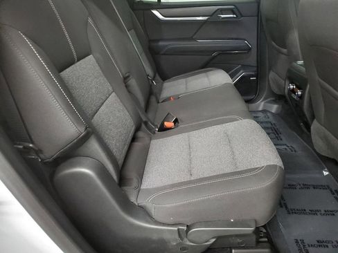 Used 2025 GMC Acadia Elevation FWD image 22