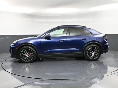 Certified 2025 Porsche Macan 4S Electric image 2
