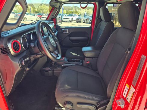 Used 2018 Jeep Wrangler Unlimited Sport image 12