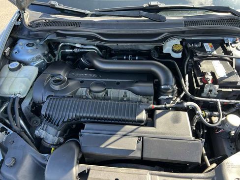 Used 2011 Volvo C70 T5 image 17