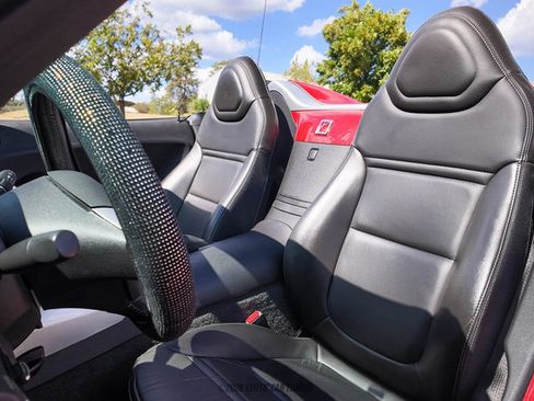 Used 2009 Saturn Sky w/ Premium Trim Package RWD image 40