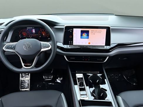 New 2026 Volkswagen Atlas Peak Edition AWD/4WD image 15