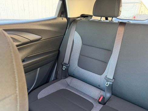 Used 2025 Chevrolet TrailBlazer LT image 38