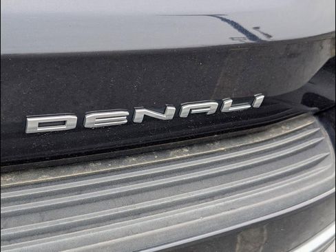 Used 2023 GMC Yukon Denali Ultimate AWD/4WD image 10