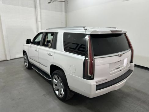 Used 2019 Cadillac Escalade Luxury AWD/4WD image 20