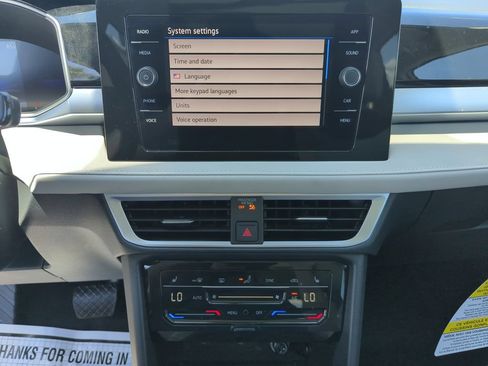 New 2026 Volkswagen Taos SE FWD image 30
