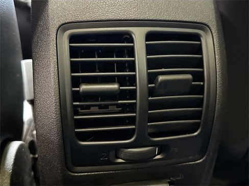 Used 2017 Ford Escape Titanium image 25