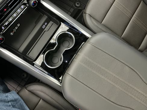 New 2026 Chevrolet Tahoe High Country w/ Sun And Tow Package image 24