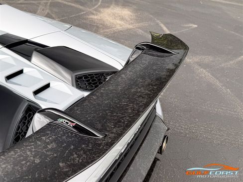 Used 2019 Lamborghini Huracan Performante AWD/4WD image 55