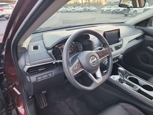 Used 2023 Nissan Altima 2.5 SV image 10