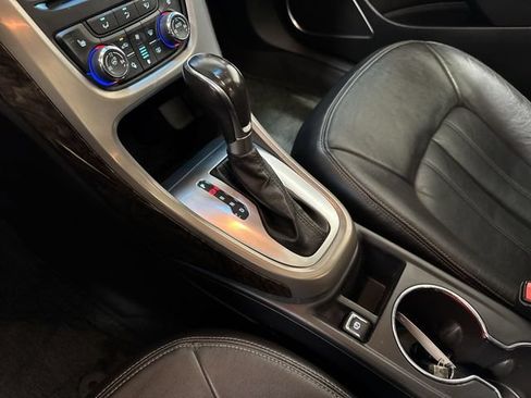 Used 2012 Buick Verano Leather FWD image 19