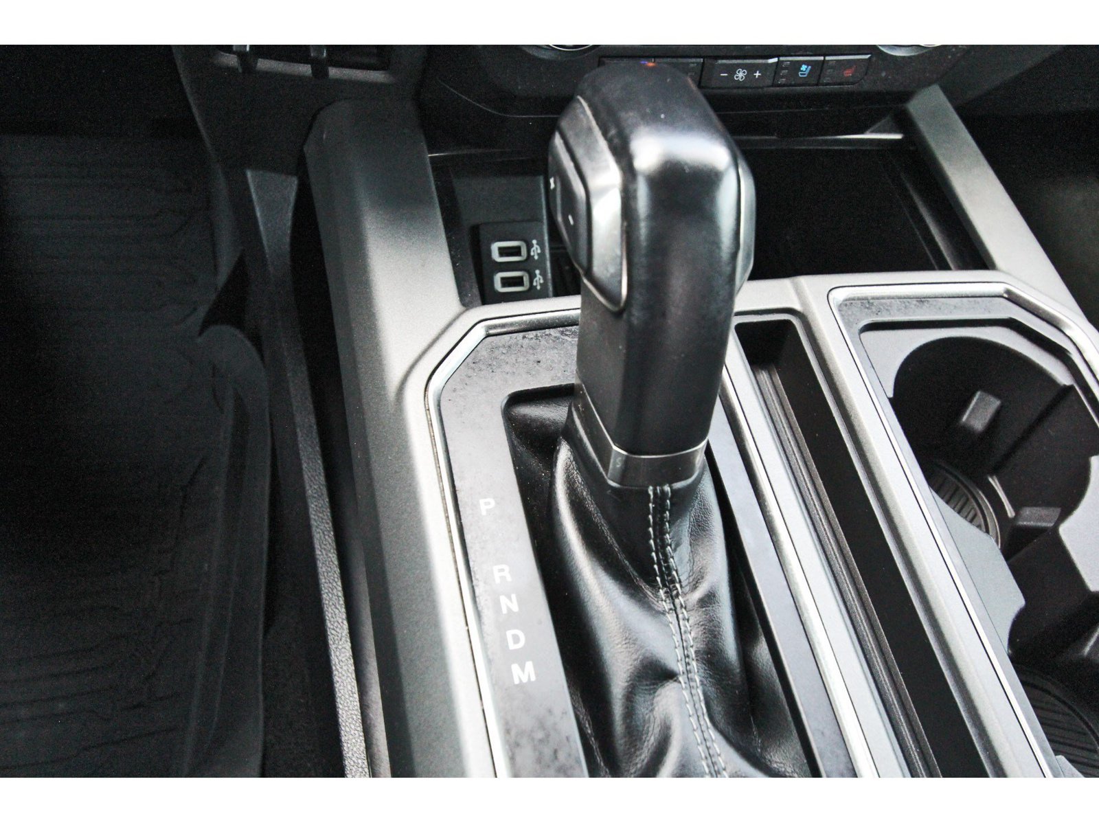 Used 2019 Ford F150 Raptor w/ Equipment Group 802A Luxury AWD/4WD image 35