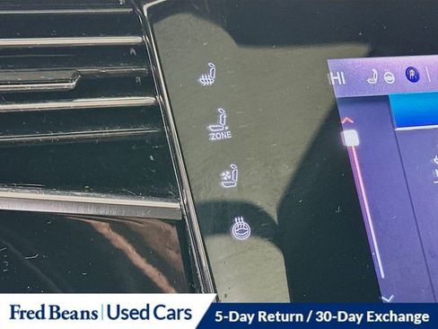 Used 2022 Jeep Wagoneer Series II w/ Premium Group I image 23