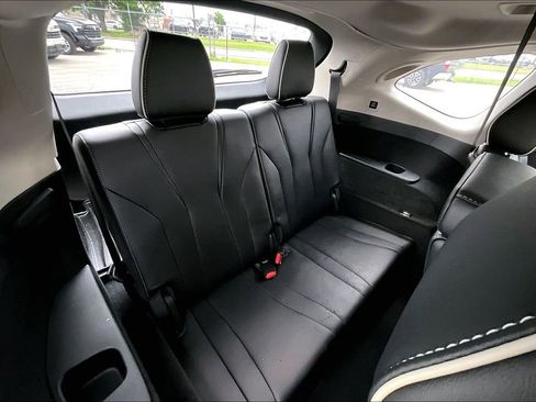 Used 2024 Acura MDX SH-AWD w/ Advance Package image 38