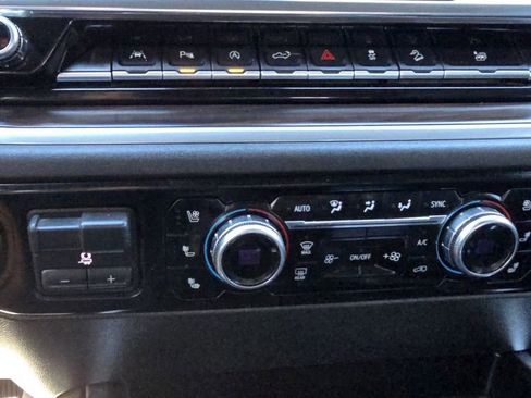 Used 2022 GMC Sierra 1500 SLT w/ SLT Premium Plus Package image 24