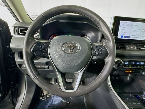 Used 2024 Toyota RAV4 XLE Premium FWD image 15