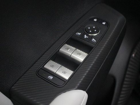 New 2026 Mitsubishi Outlander SE image 16