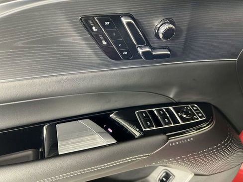 Certified 2025 Cadillac Lyriq Luxury RWD image 24