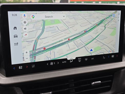 Used 2025 Ford Explorer Platinum w/ LUX Leather Package image 18