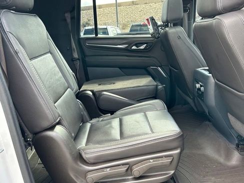 Used 2021 GMC Yukon XL Denali image 17