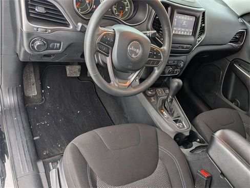 Certified 2021 Jeep Cherokee Latitude image 11