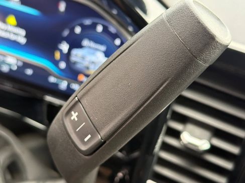 Used 2023 Chevrolet Silverado 1500 LT w/ Z71 Off-Road Package image 20