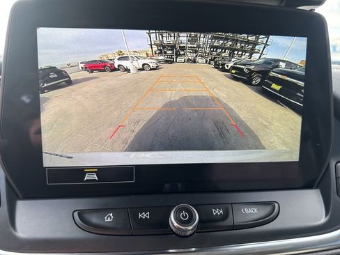 Used 2023 Chevrolet Blazer LT image 9