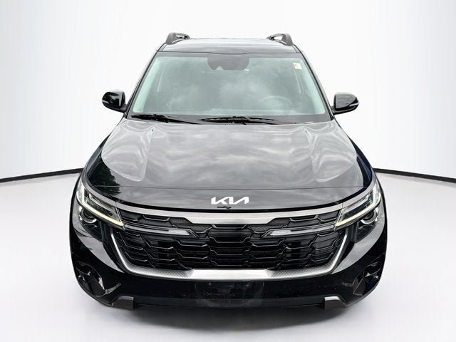 Certified 2024 Kia Seltos X-Line AWD/4WD image 2