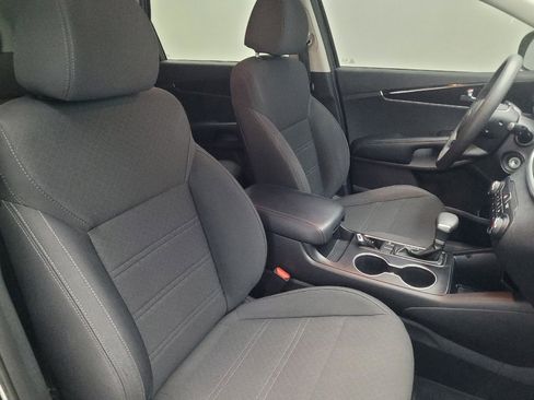Used 2020 Kia Sorento L image 21