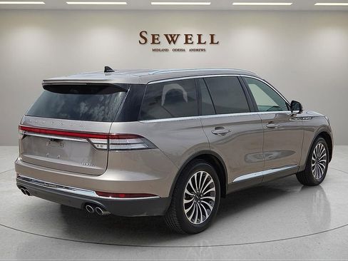 Used 2021 Lincoln Aviator Reserve w/ Equipment Group 201A RWD image 4