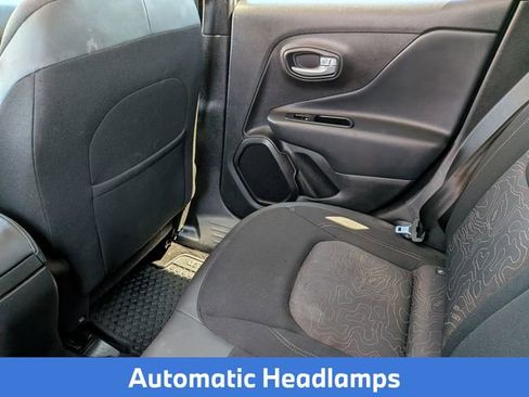 Used 2023 Jeep Renegade Latitude AWD/4WD image 33