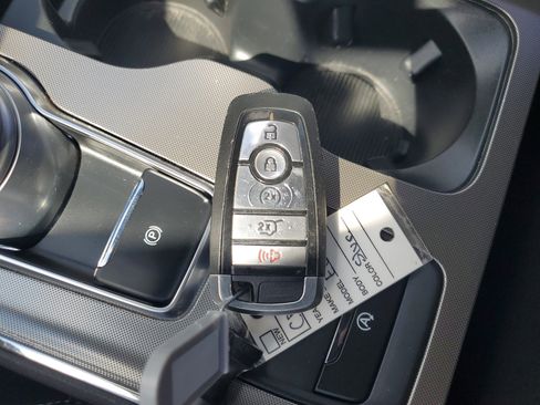 Certified 2022 Ford Edge SEL w/ Convenience Package image 29