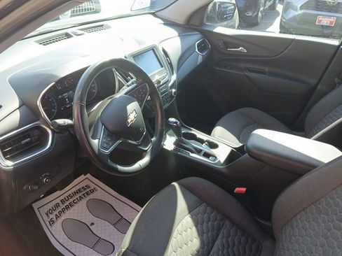 Used 2018 Chevrolet Equinox LT image 11