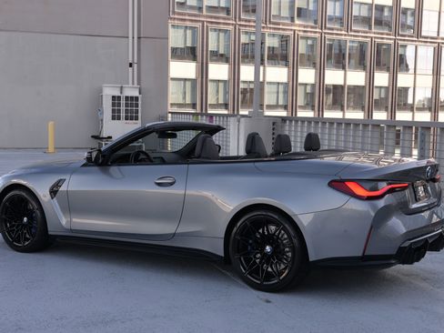 Used 2022 BMW M4 xDrive Competition image 3