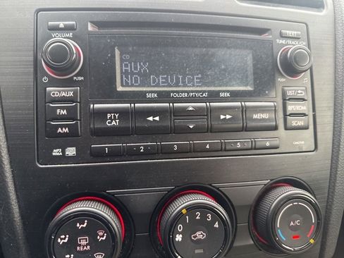 Used 2014 Subaru Impreza 2.0i Premium w/ All-Weather Package w/CVT image 28