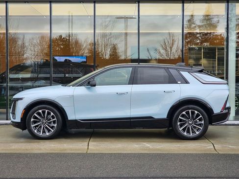 New 2026 Cadillac Lyriq Premium Sport image 2
