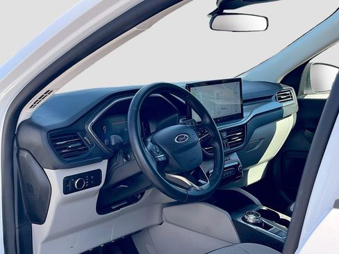 Used 2023 Ford Escape Active w/ Tech Pack #1 FWD image 9