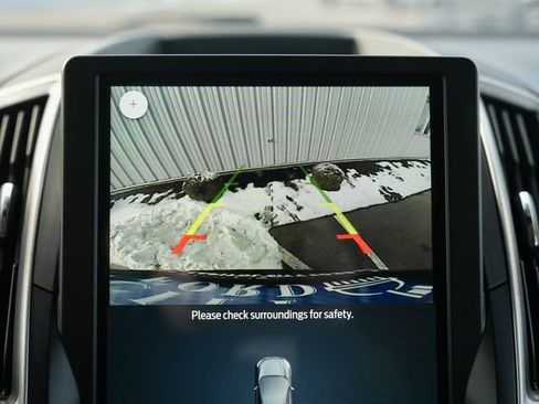 Used 2023 Ford Edge SEL image 20