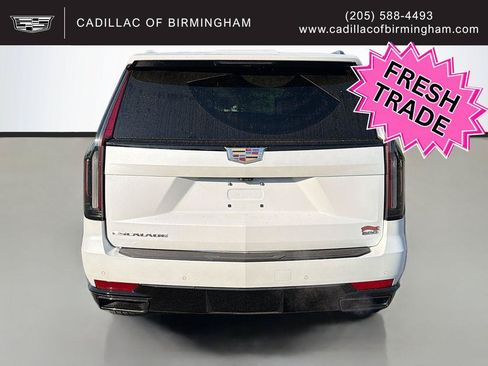 Used 2024 Cadillac Escalade ESV Sport Platinum AWD/4WD image 3
