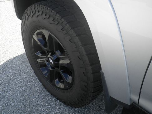 Used 2017 Toyota 4Runner SR5 image 13