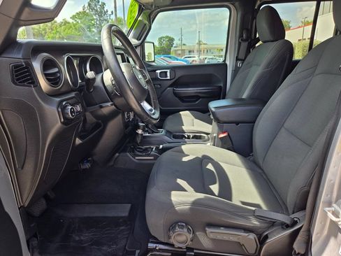 Used 2020 Jeep Gladiator Sport w/ Quick Order Package 24S AWD/4WD image 13