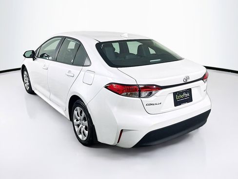 Used 2025 Toyota Corolla LE FWD image 5