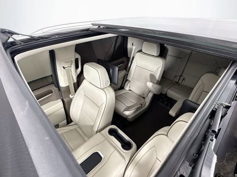 Used 2024 GMC Yukon Denali w/ Advanced Technology Package image 23